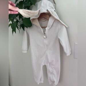 Cozy White Hooded Bunny Infant One Piece Size 3-6 months